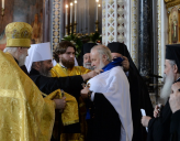 Предстоятель УПЦ вручил Патриарху Кириллу высший орден Русской Церкви