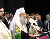Десятки тысяч сербов пришли на молебен о святости брака в Белграде