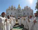 Сонм архиереев УПЦ совершил заупокойные богослужения в Лавре