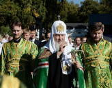 Патриарх Кирилл совершит молебен на истоке Днепра