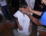 В Греции Святое крещение приняли 33 цыганских ребенка