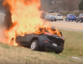 США: В сгоревшем автомобиле уцелела только Библия