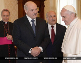 Лукашенко пригласил Патриарха и Папу в Минск ради мира в Донбассе