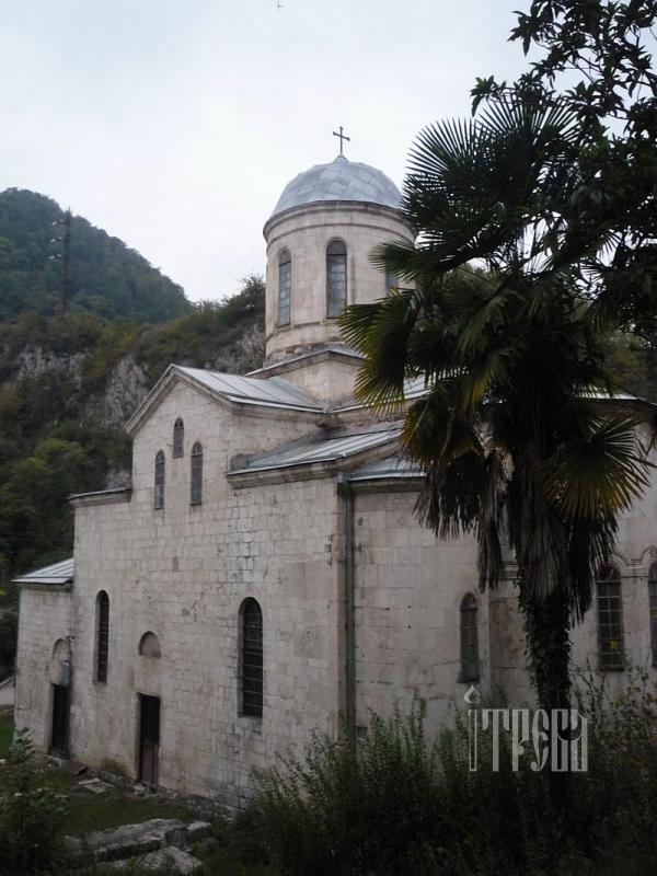 Храм апостола Симона Кананита в Новом Афоне (Абхазия).